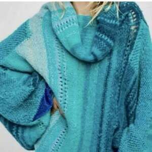 NWT Free People Blue Ombre Alpaca Blend Cropped Cowl Neck Sweater size M/L